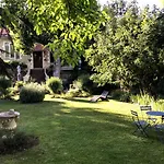Leovil Bed & Breakfast 3*