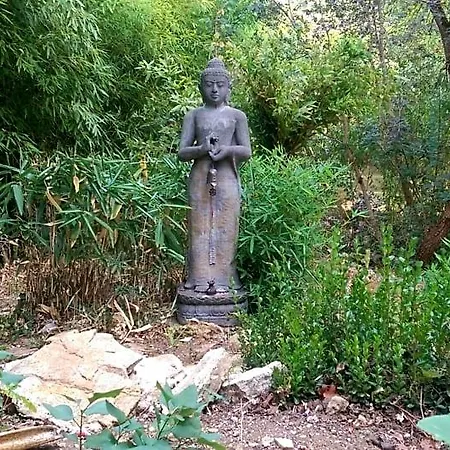 Leovil לינה וארוחת בוקר