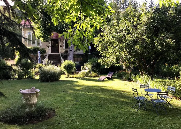 Leovil Bed & Breakfast 3*