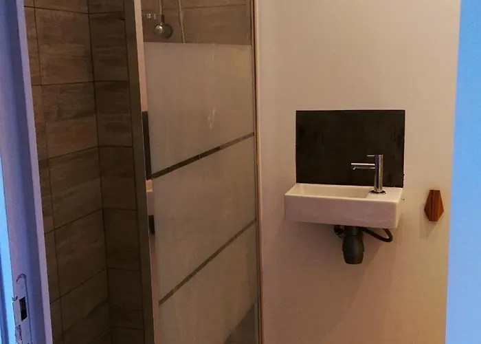 ベッド・アンド・ブレックファスト Leovil 3*